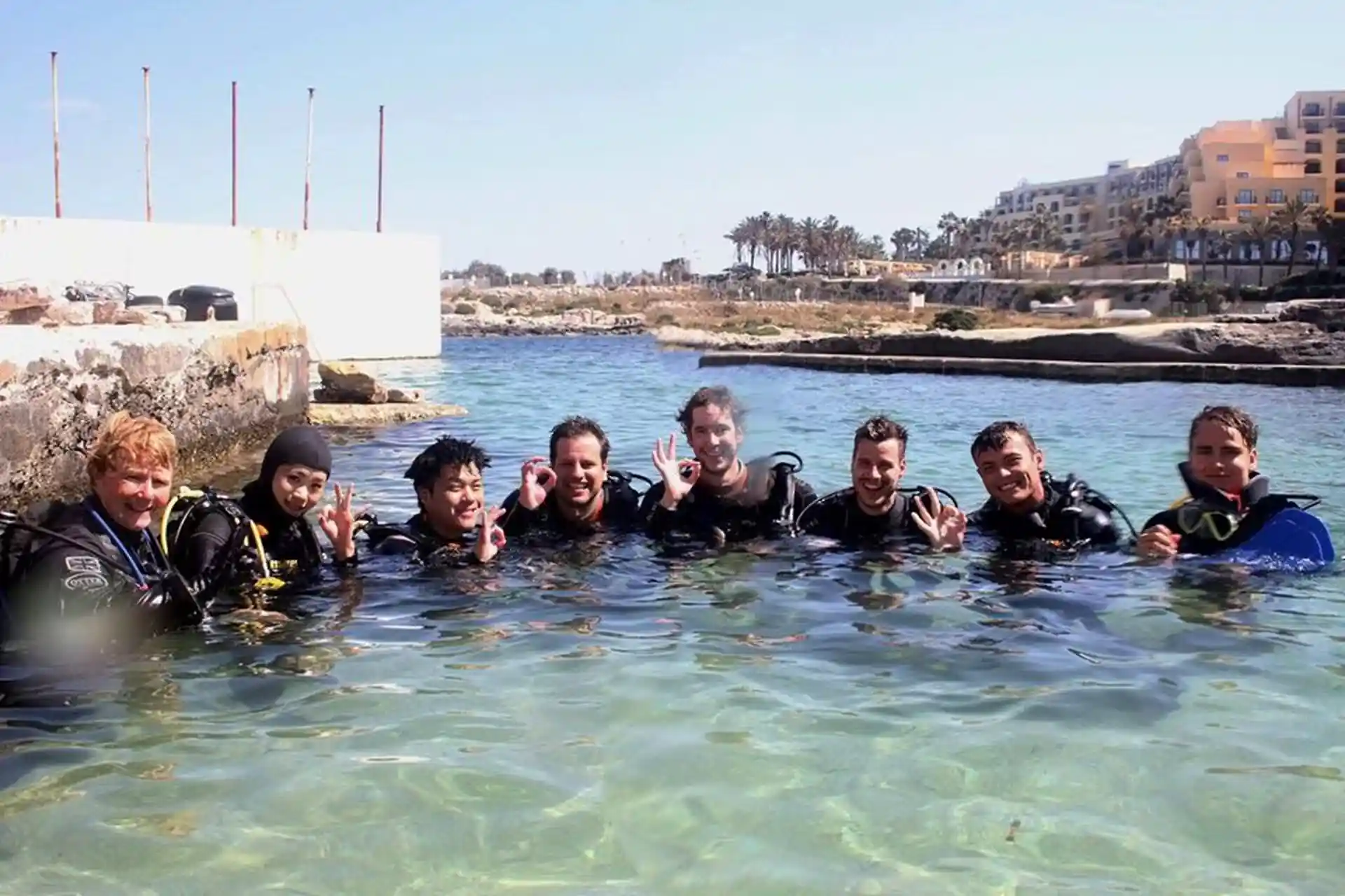 Dive 1 in the confined area to check weights and safety skills then heading out to the reef
