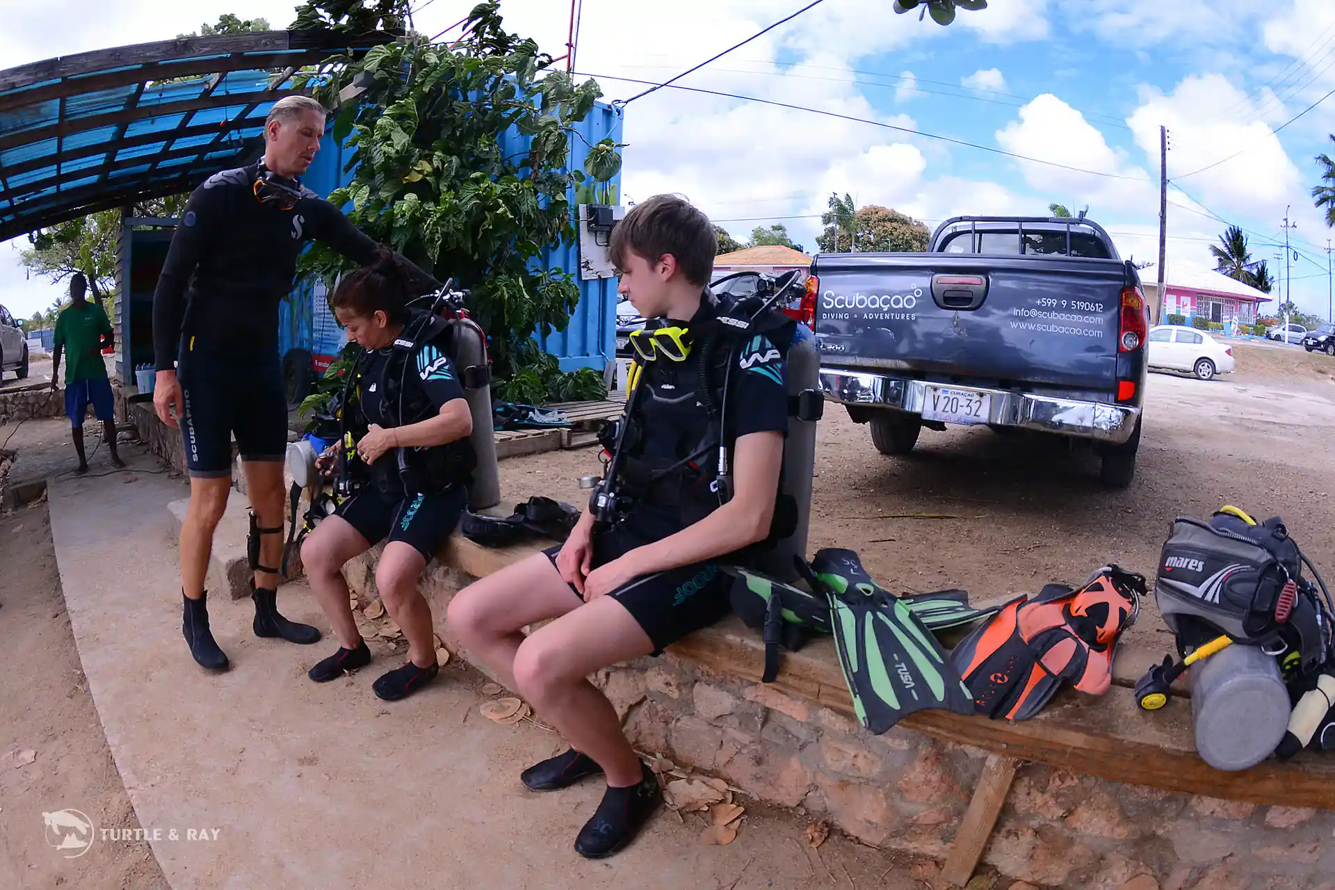 Getting ready to go for a shore guided dive with Scubaçao