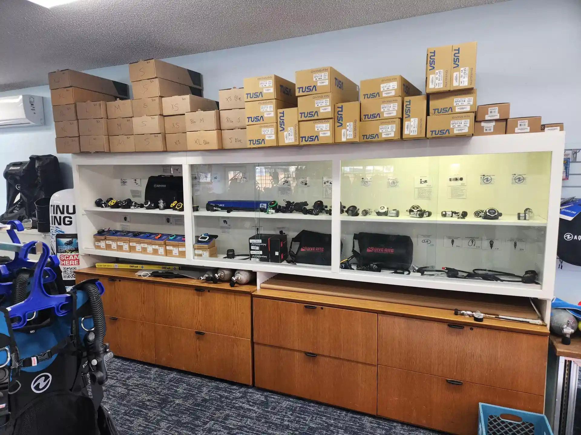 Dive shop photo
