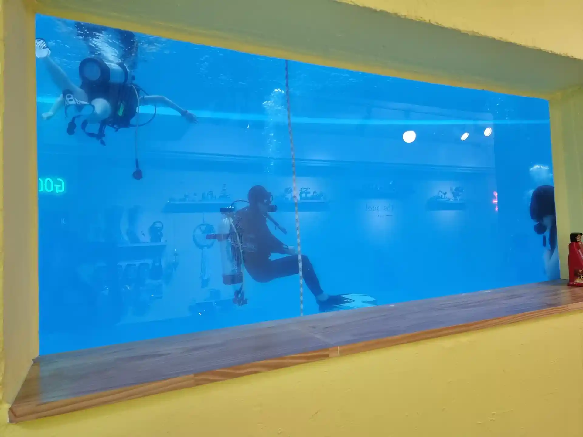 Dive shop photo