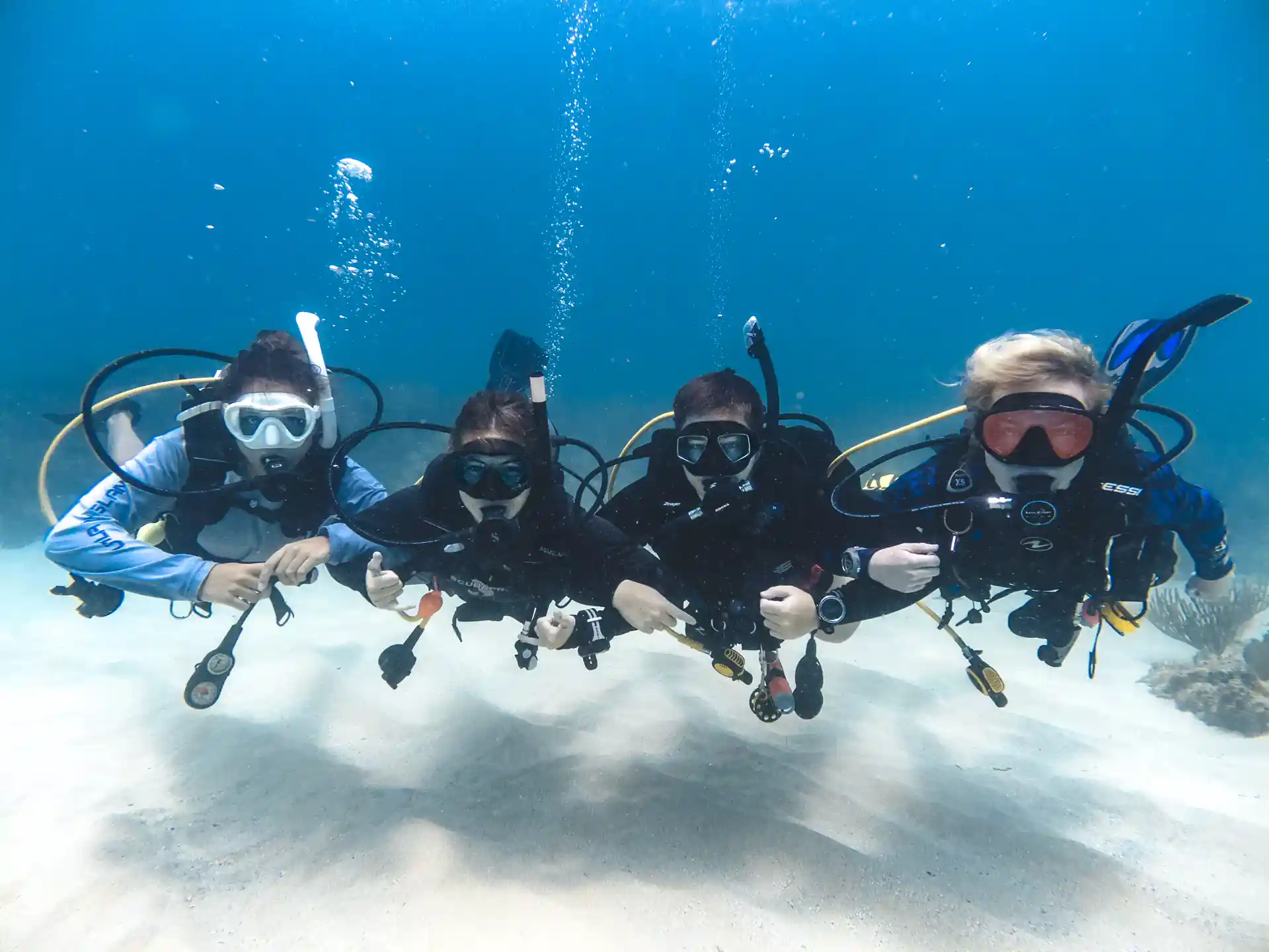 Make friends for life and enjoy the island vibes while also pursuing a career in scuba!