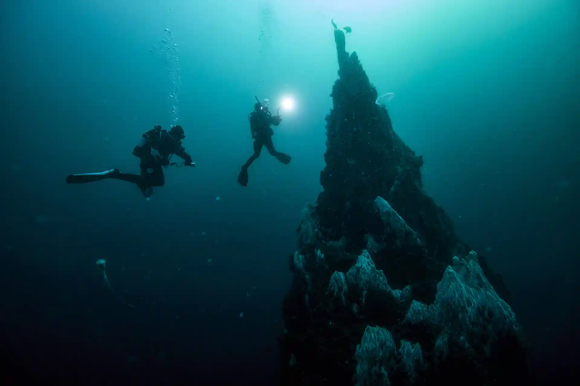 Deep wreck dive