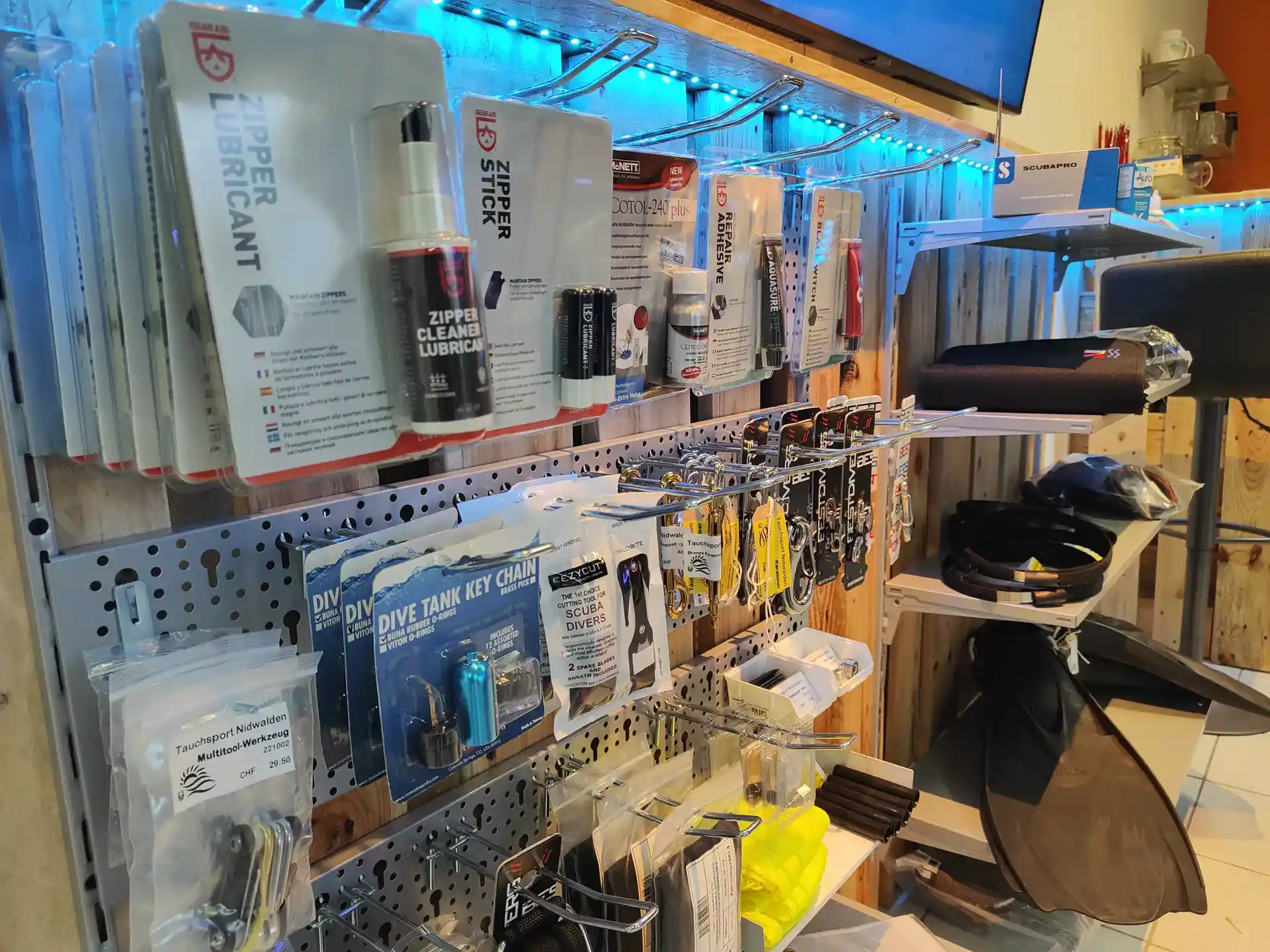 Dive shop photo