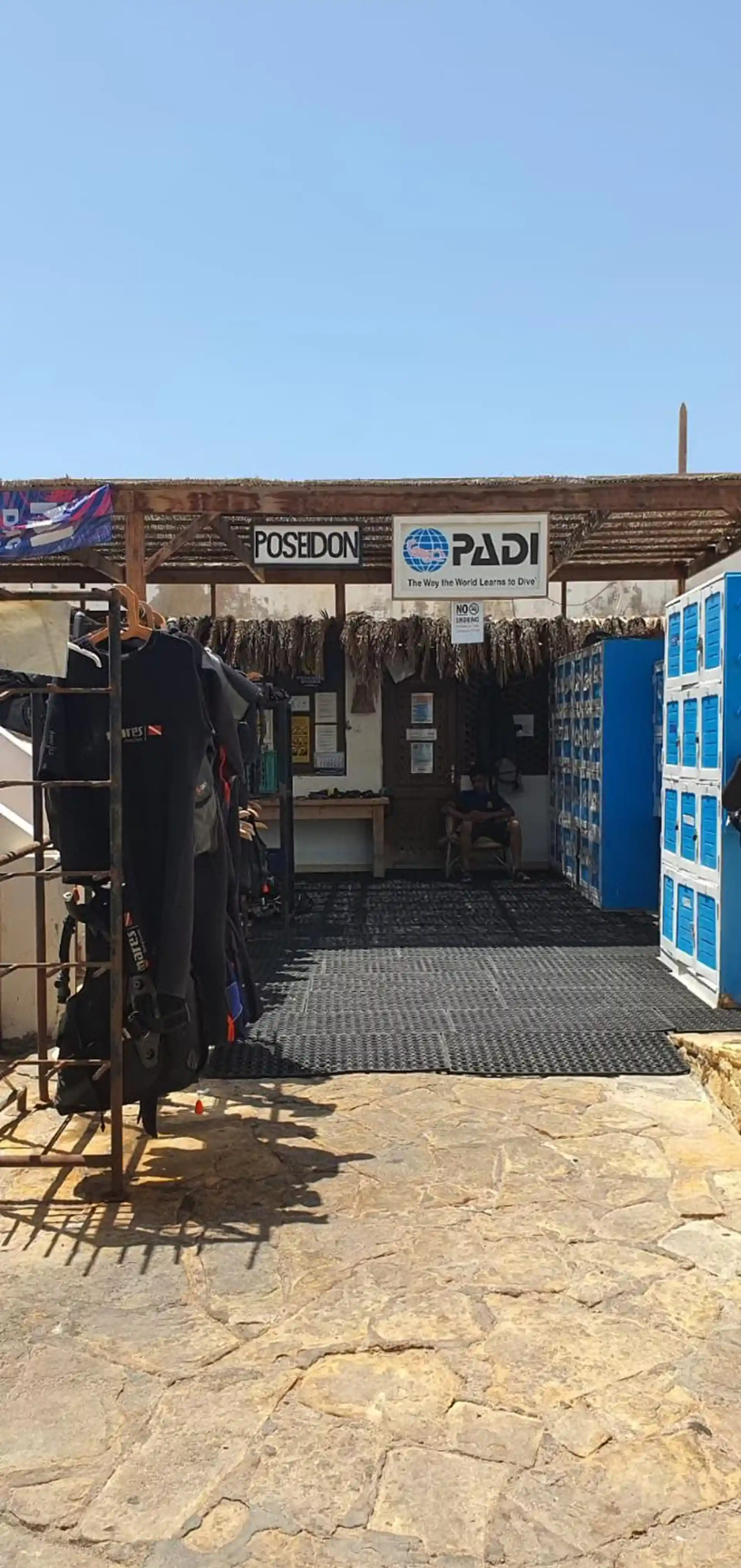Foto de la tienda de buceo