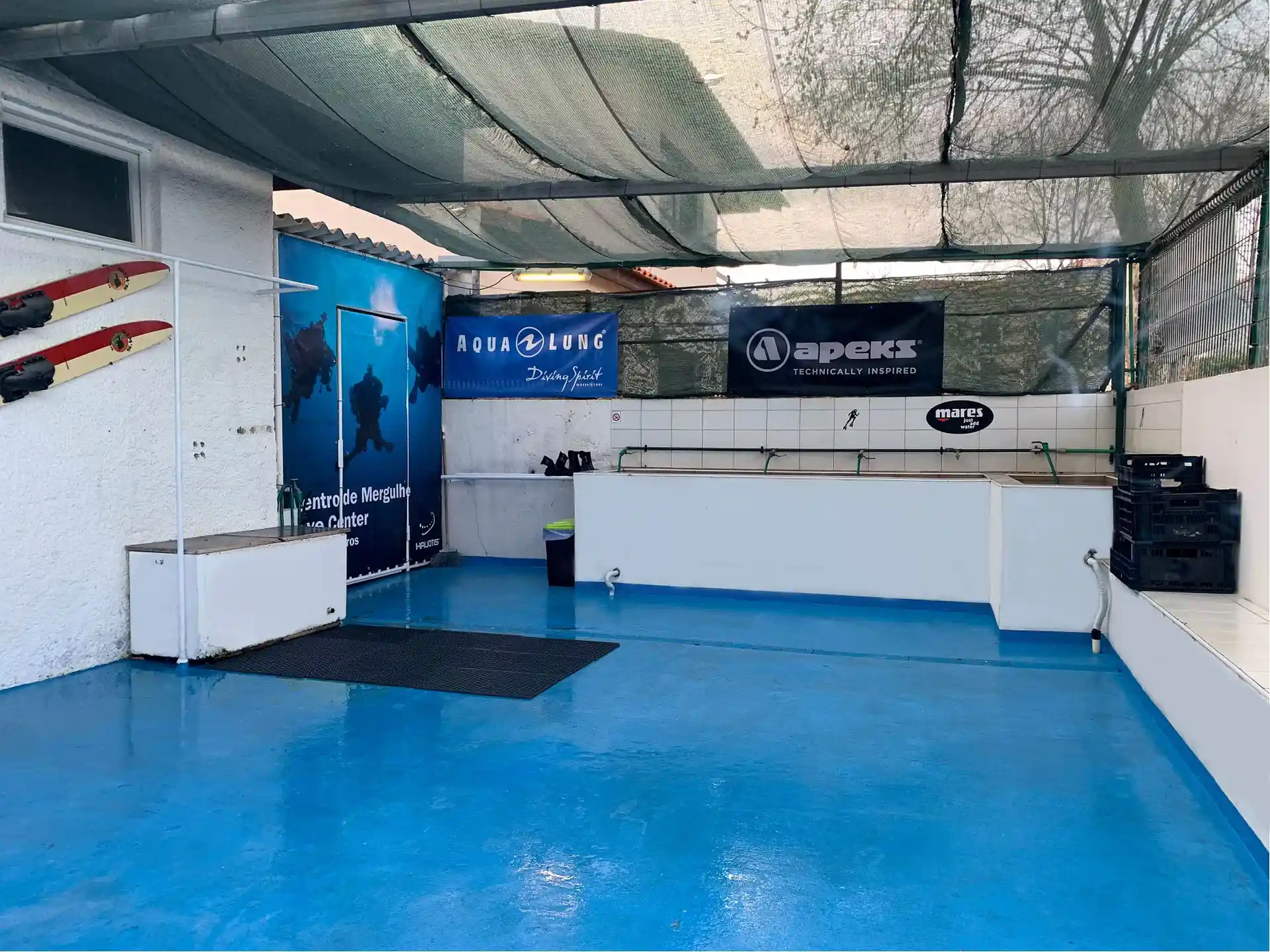 Dive shop photo
