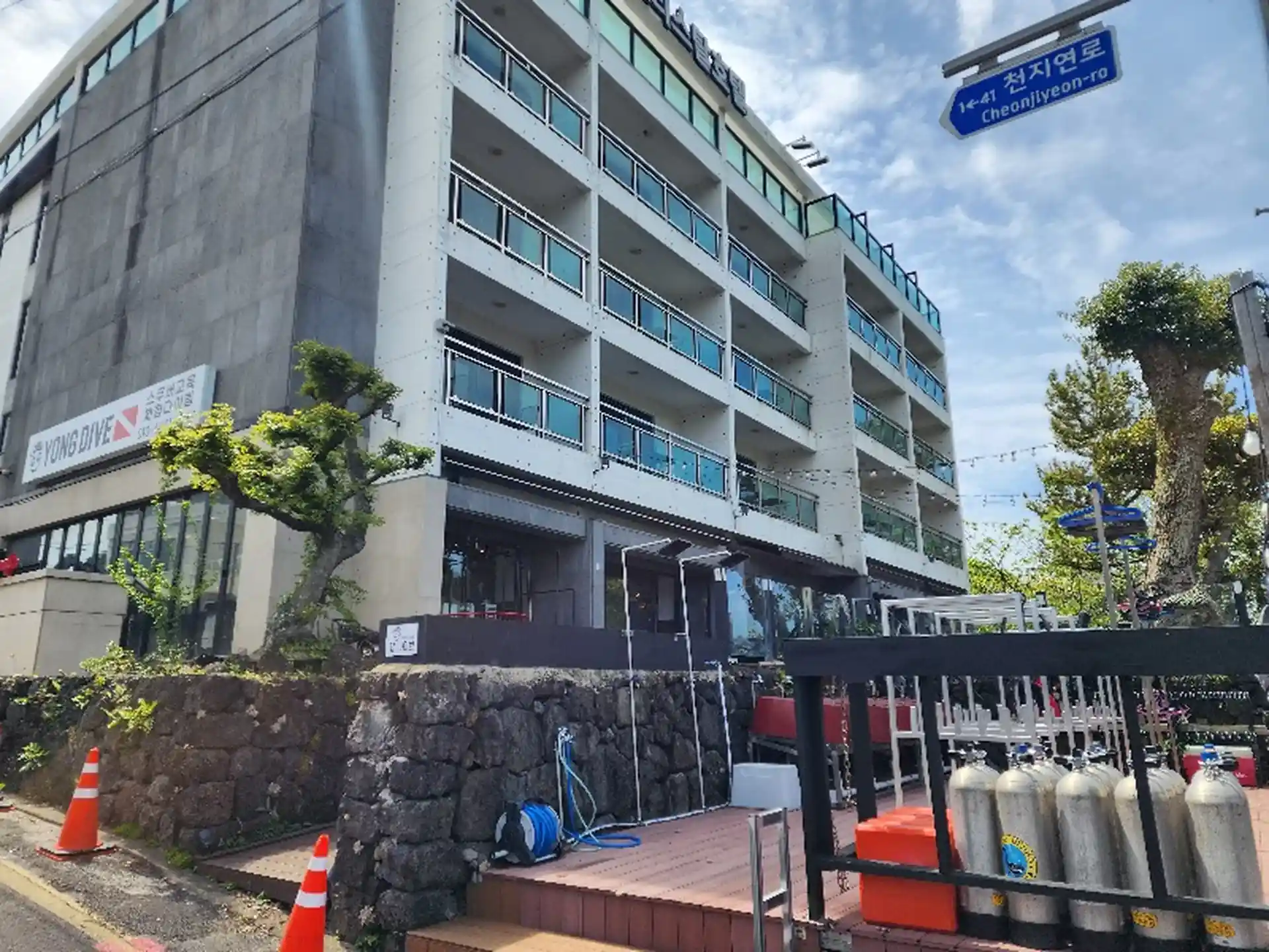 Dive shop photo