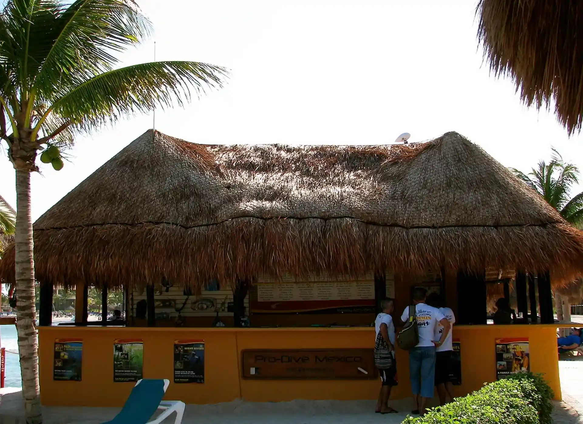 Foto de la tienda de buceo
