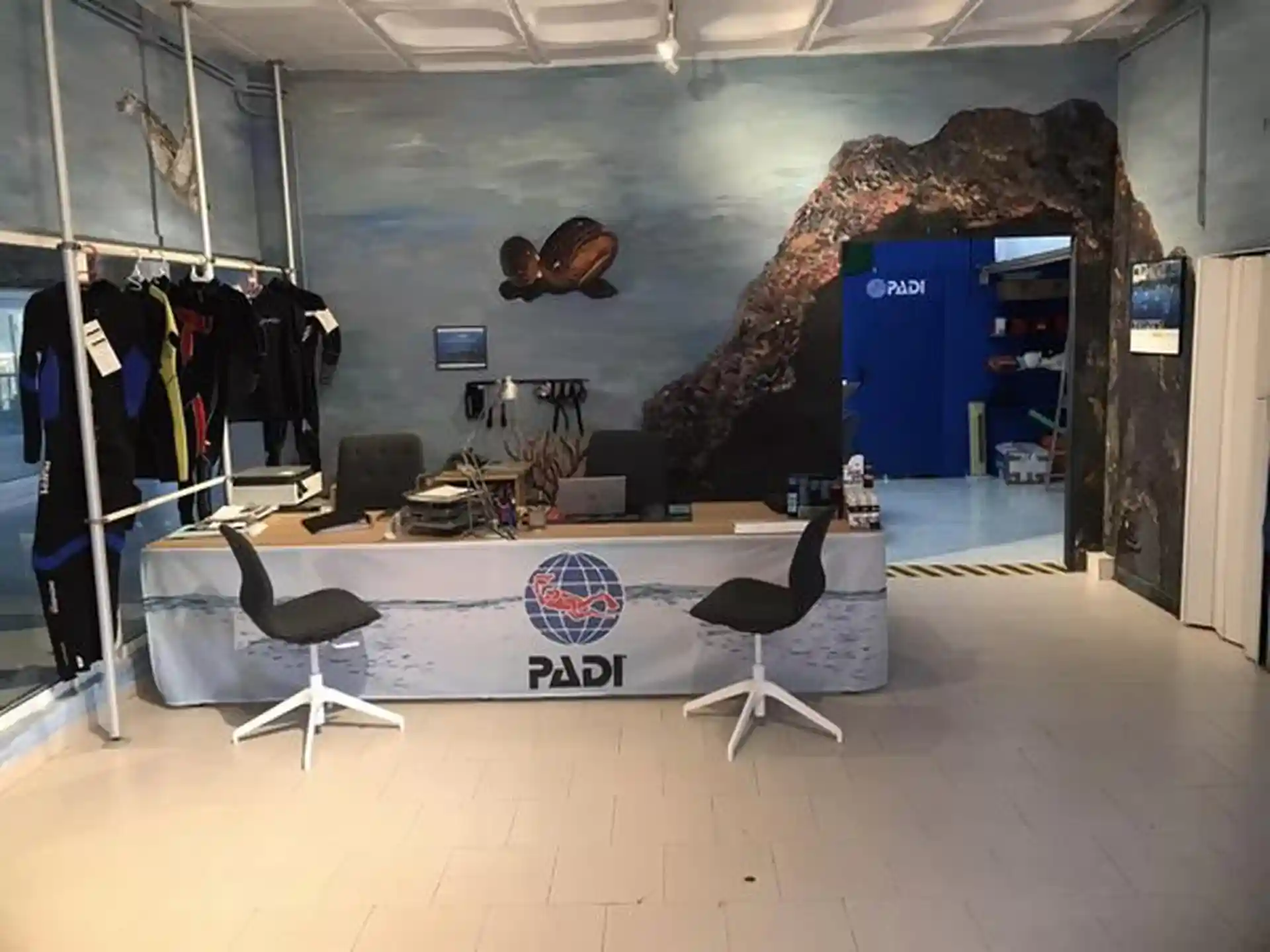 Dive shop photo