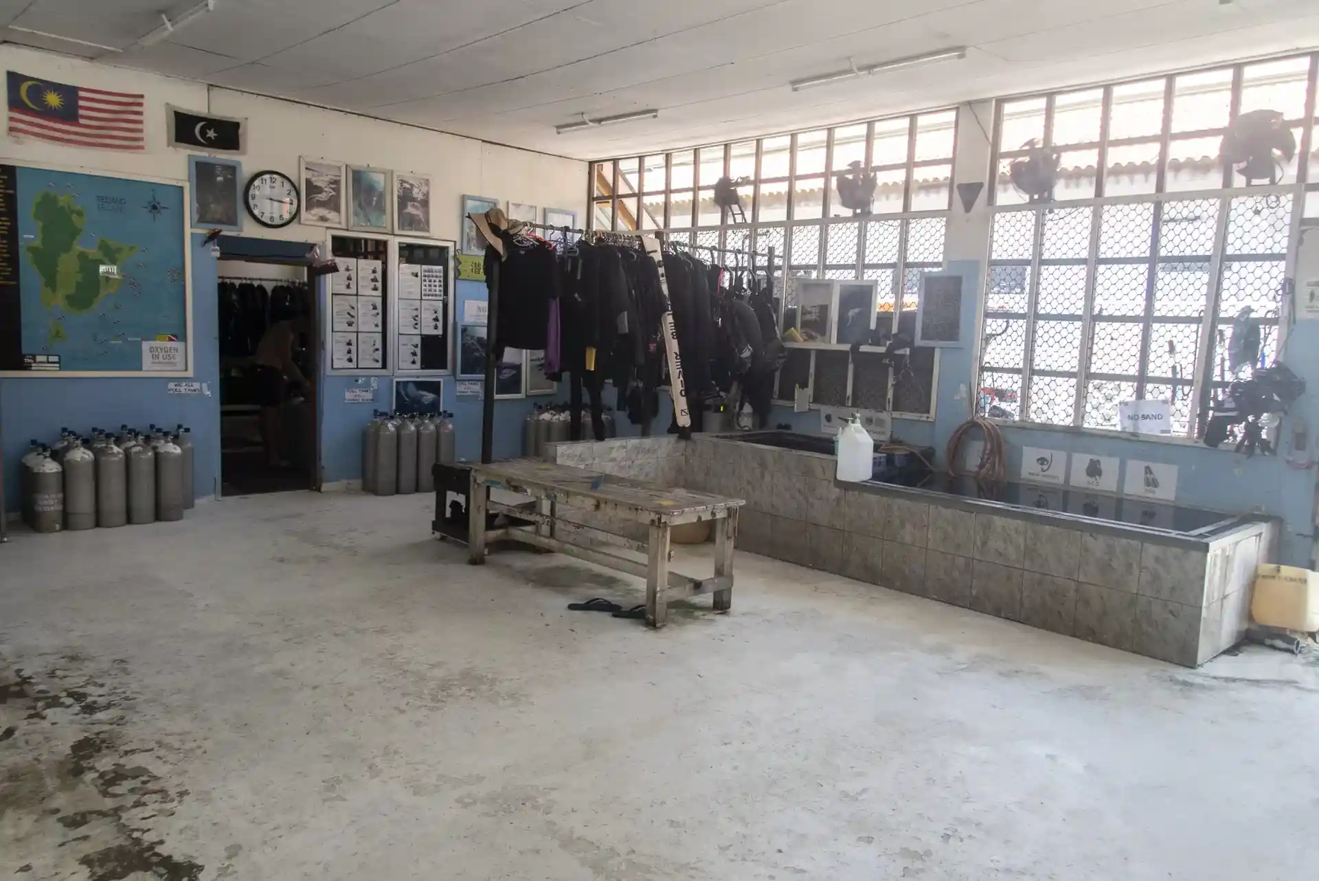 Dive shop photo
