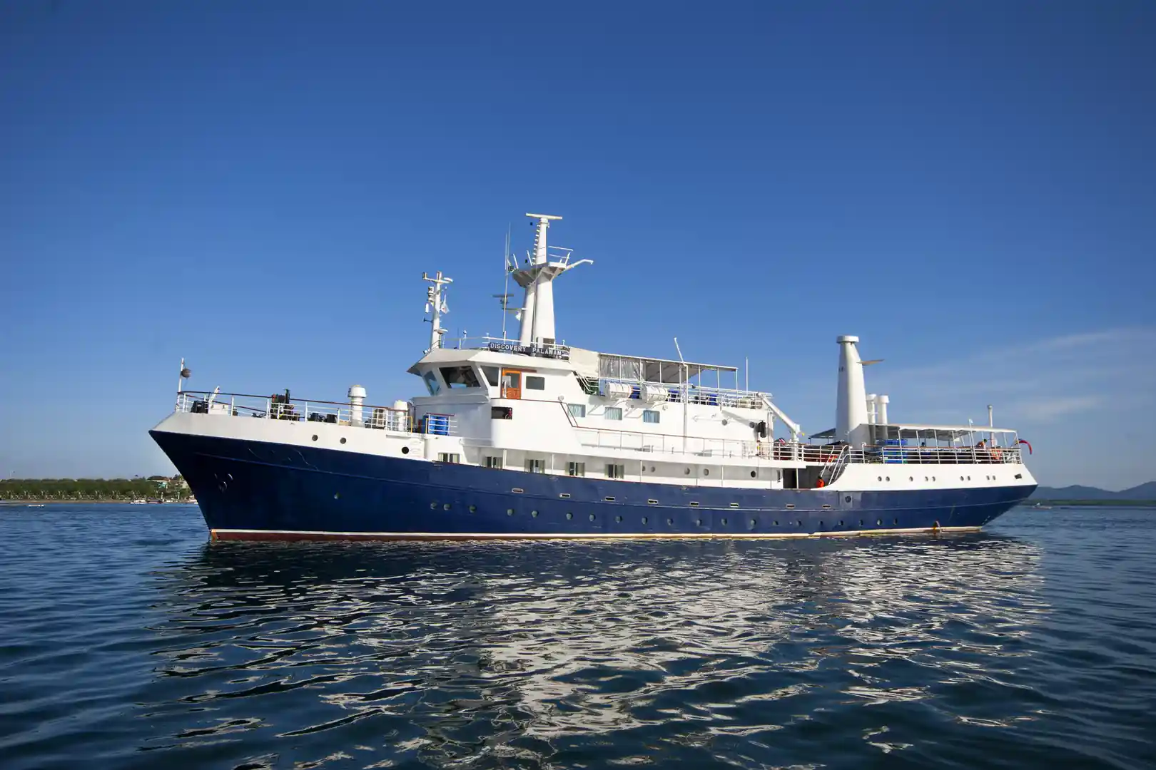 Discovery Palawan — vessel photograph