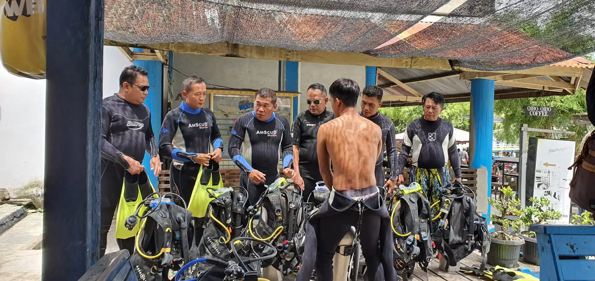 Dive shop photo