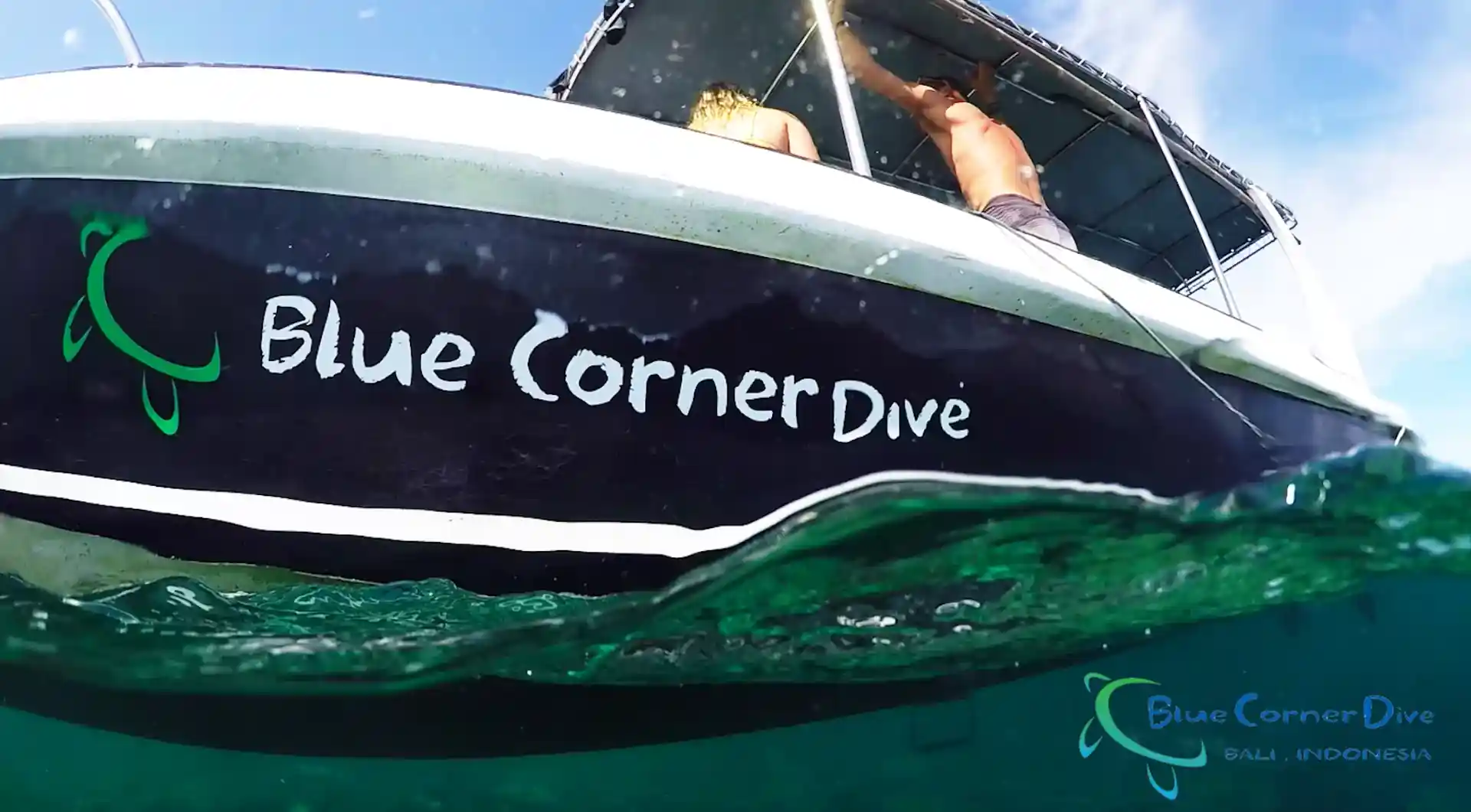 Des bateaux de plongée spécialement conçus pour nous transporter vers nos sites de plongée