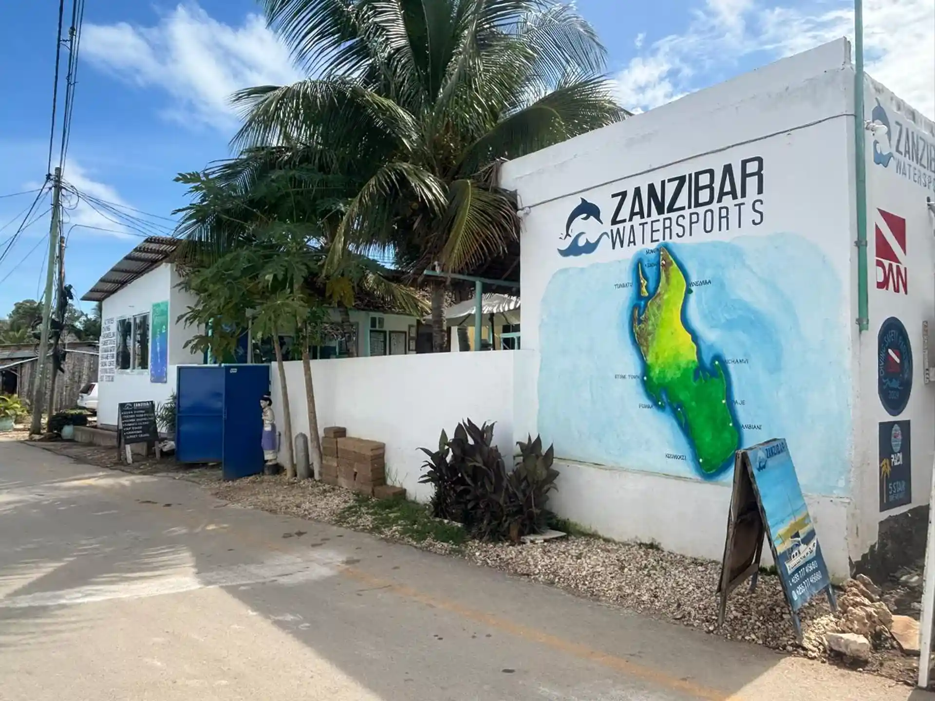 Dive shop photo