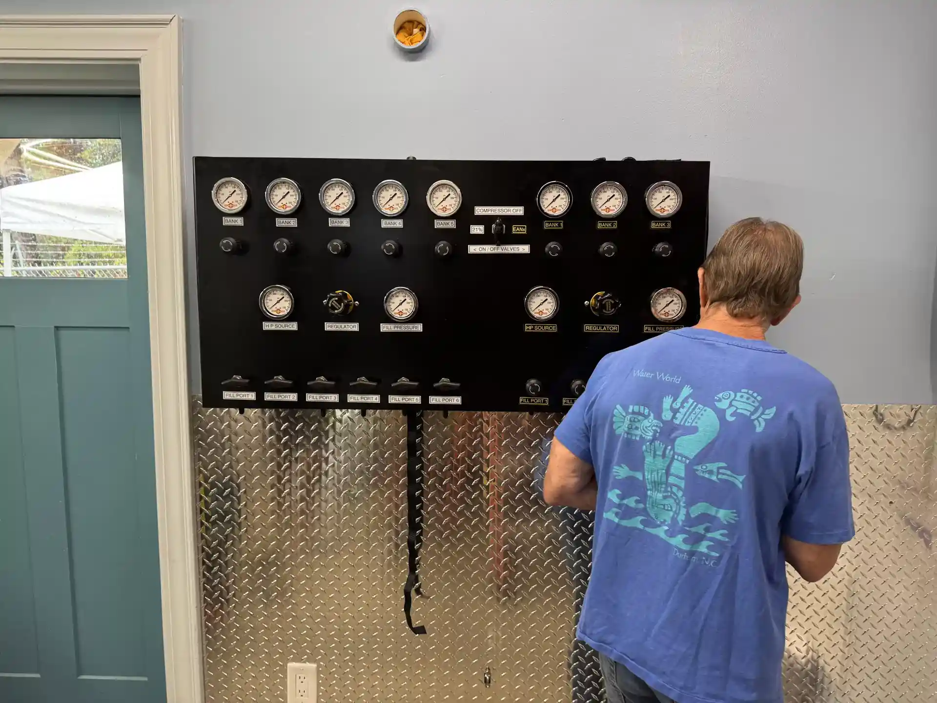 Dive shop photo