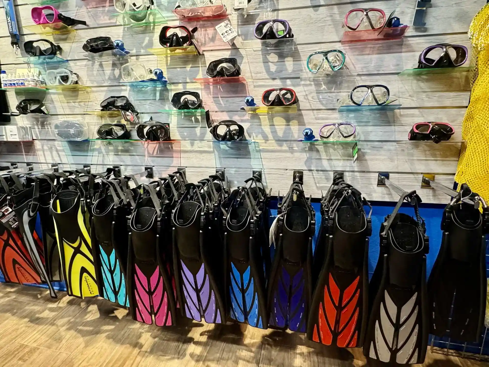 Dive shop photo