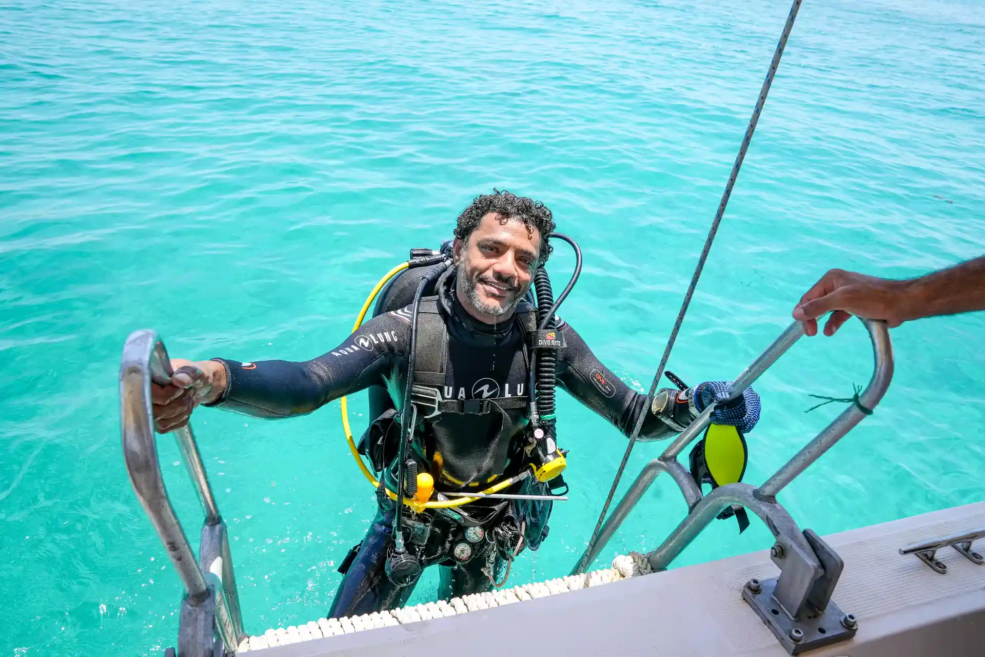 Easy access to the boat via the nice wide lader