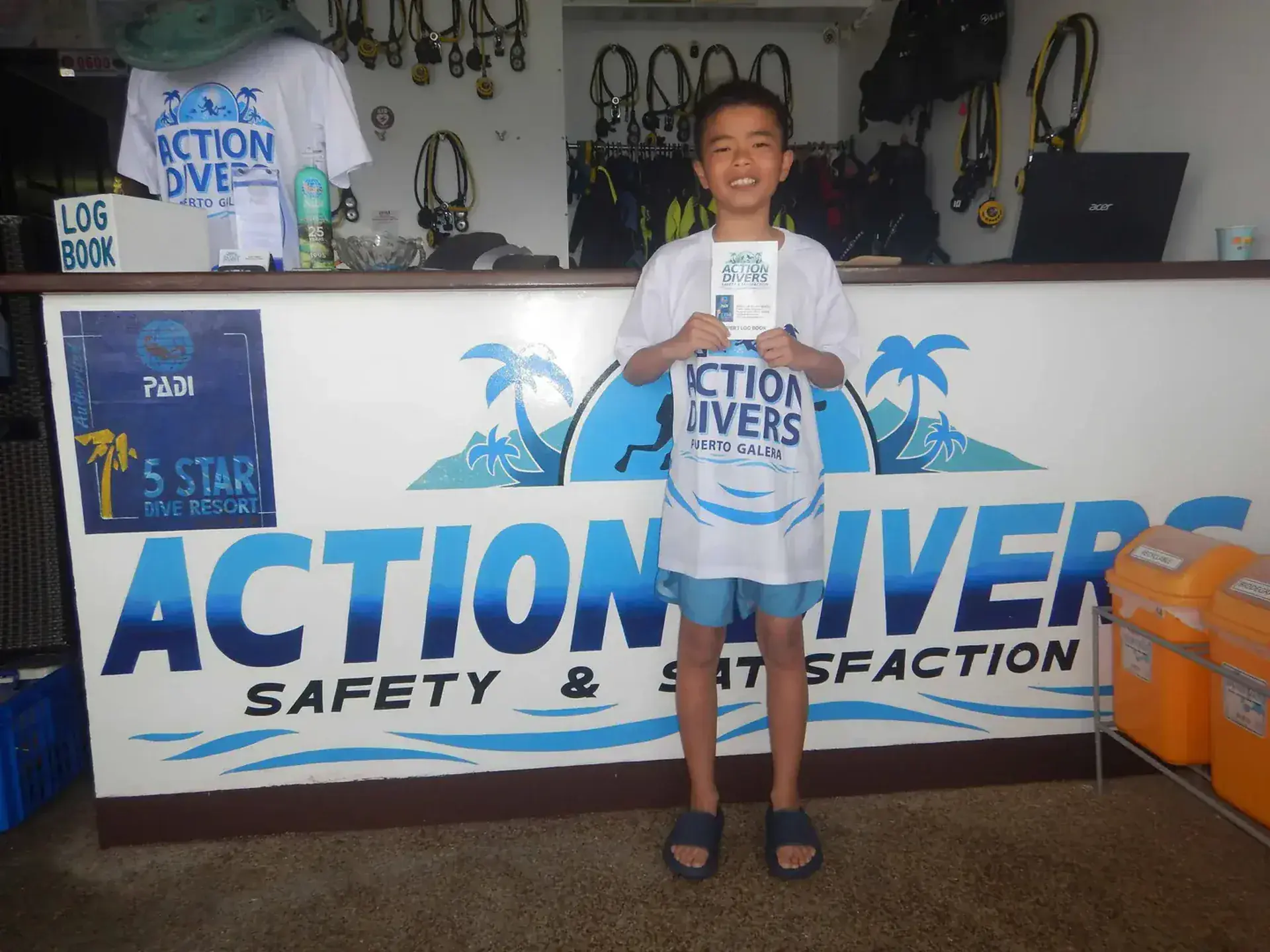Minimum age for the Open Water Course is 10 years