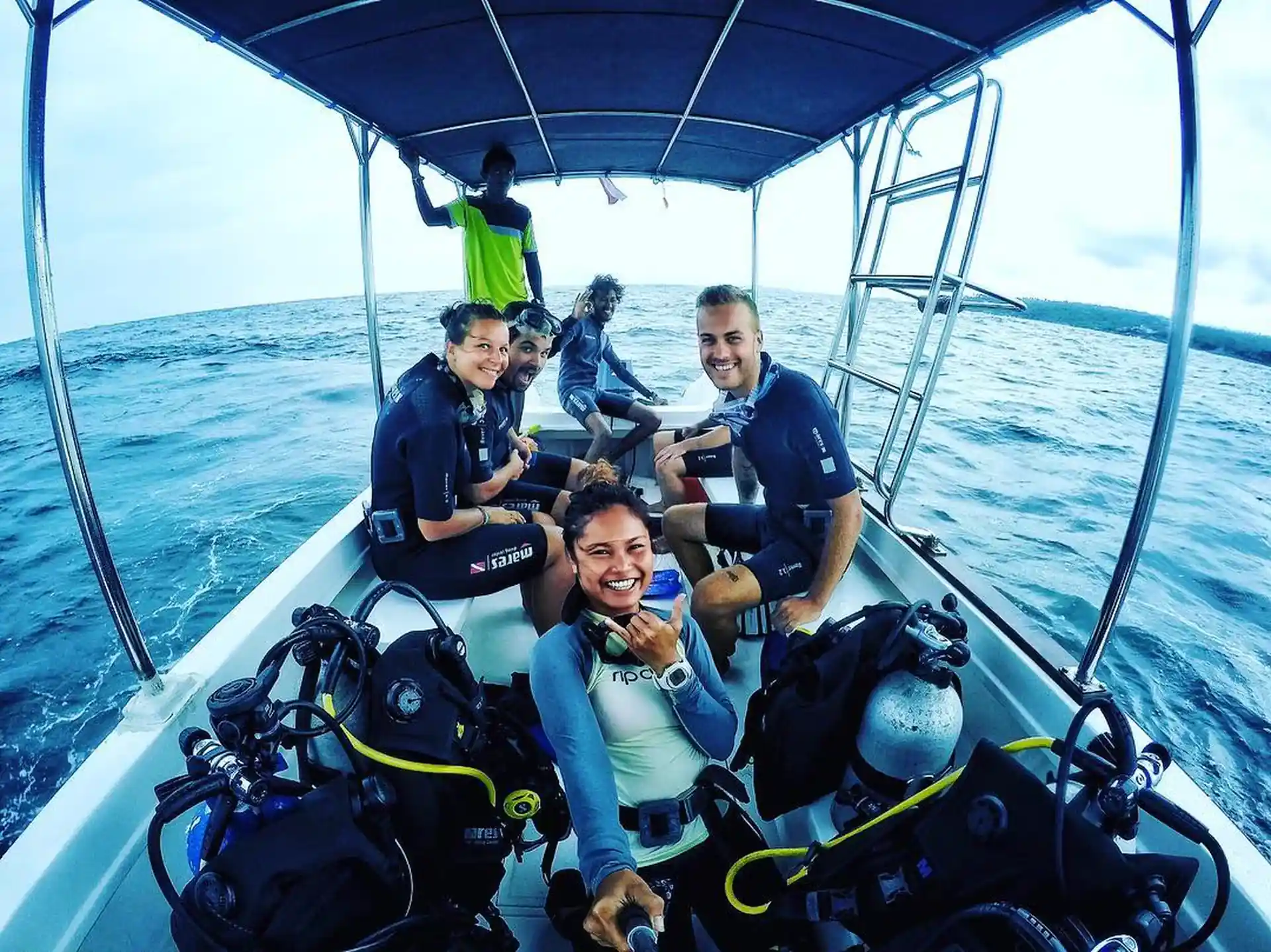 Kommen Sie und erkunden Sie einen unserer 16 magischen Tauchplätze rund um den Strand von Unawatuna!