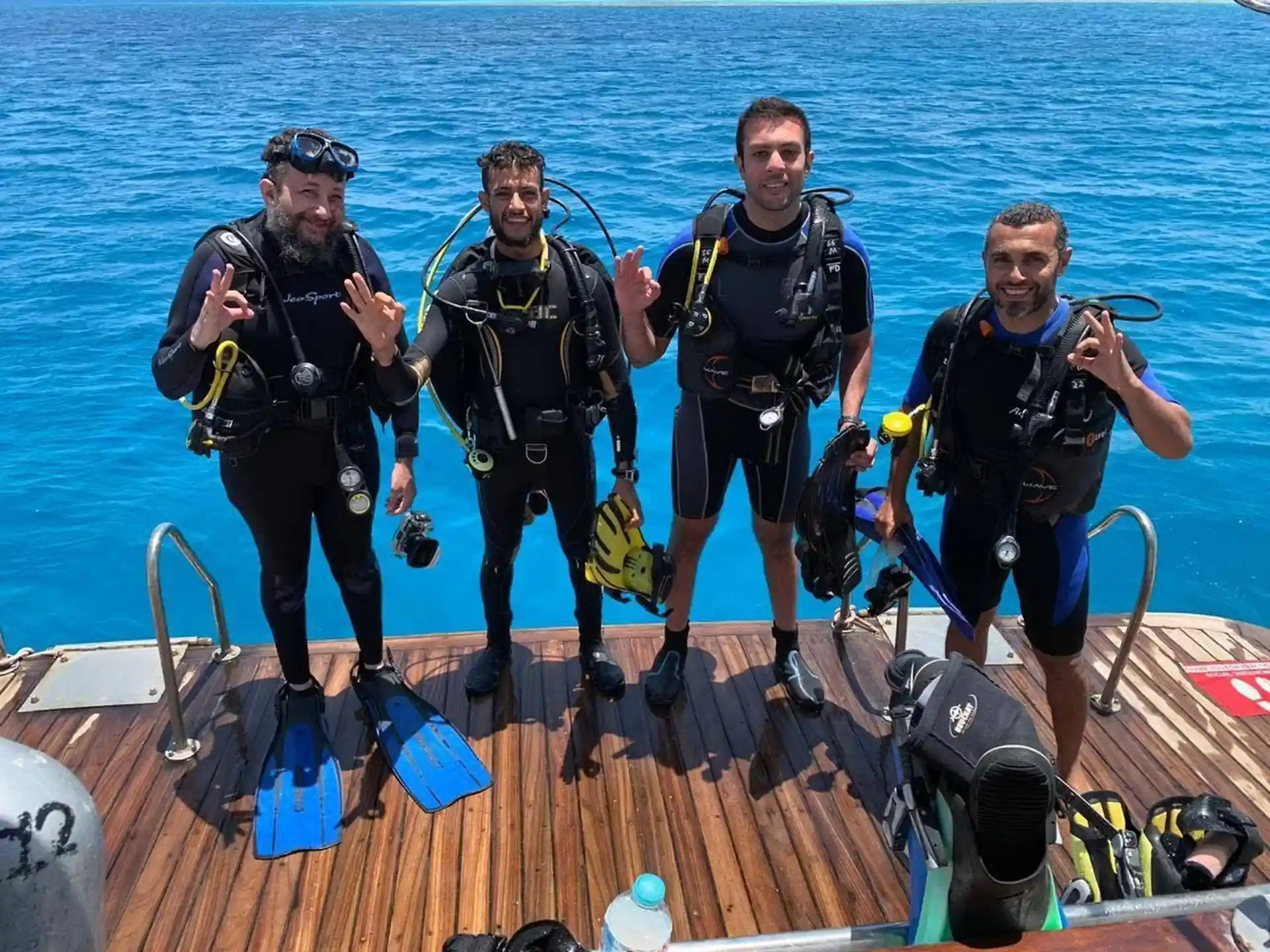 Happy divers with FUNNYDIVERS 
come and dive red sea with us