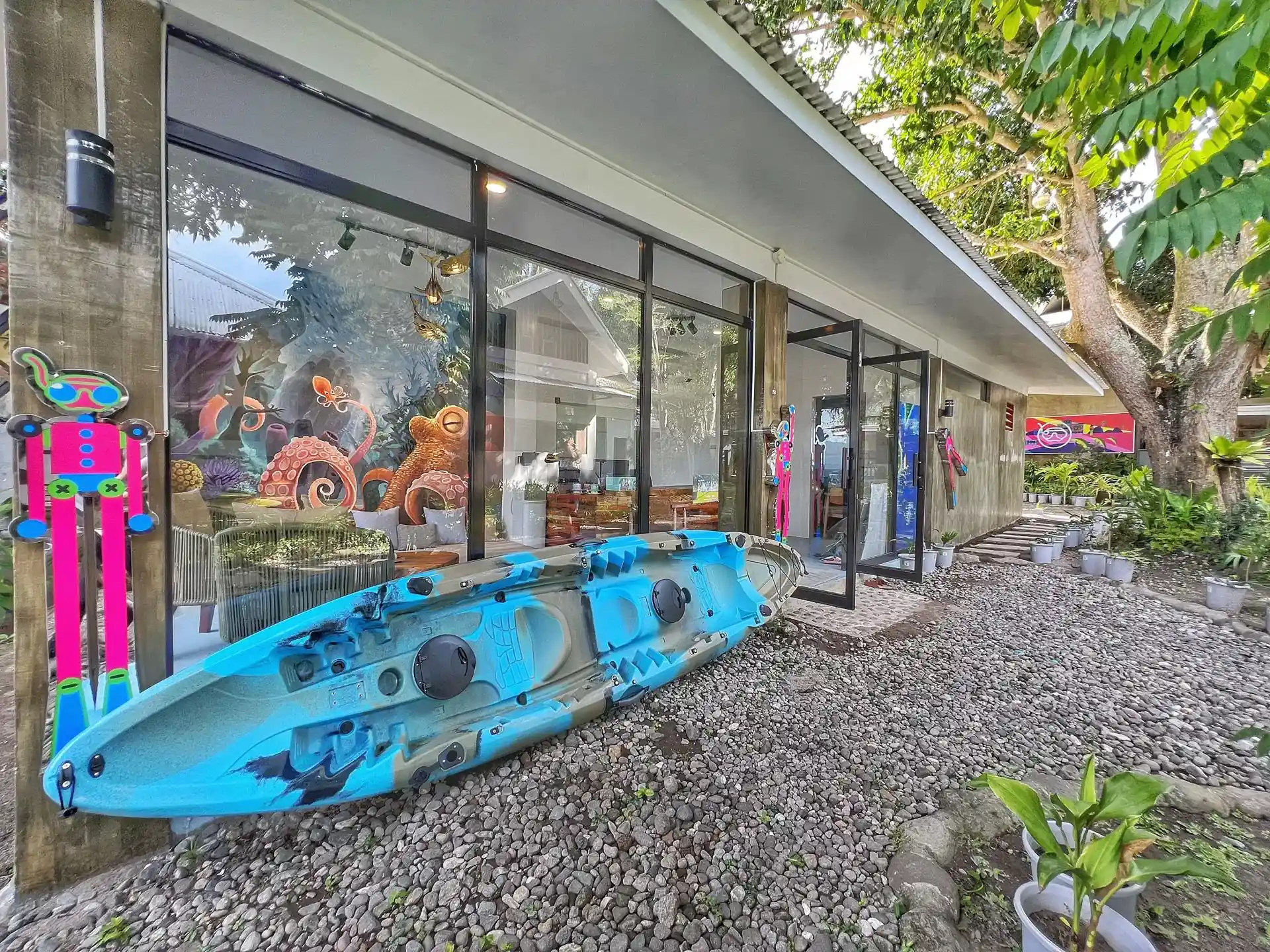 Dive shop photo