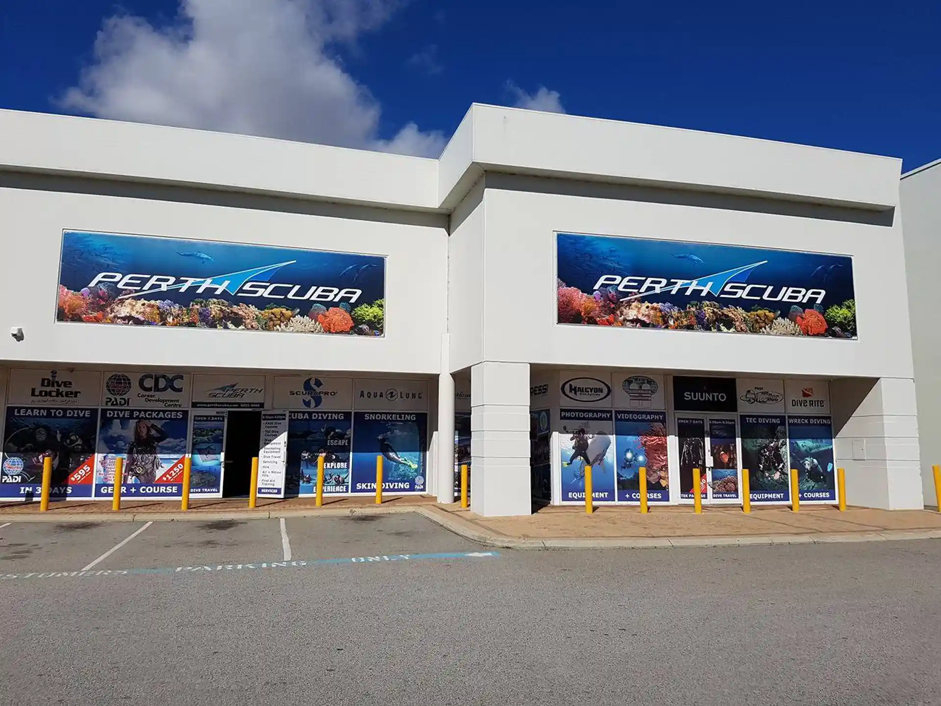 Perth Scuba PADI Career Development Centre dive shop in Canning Vale