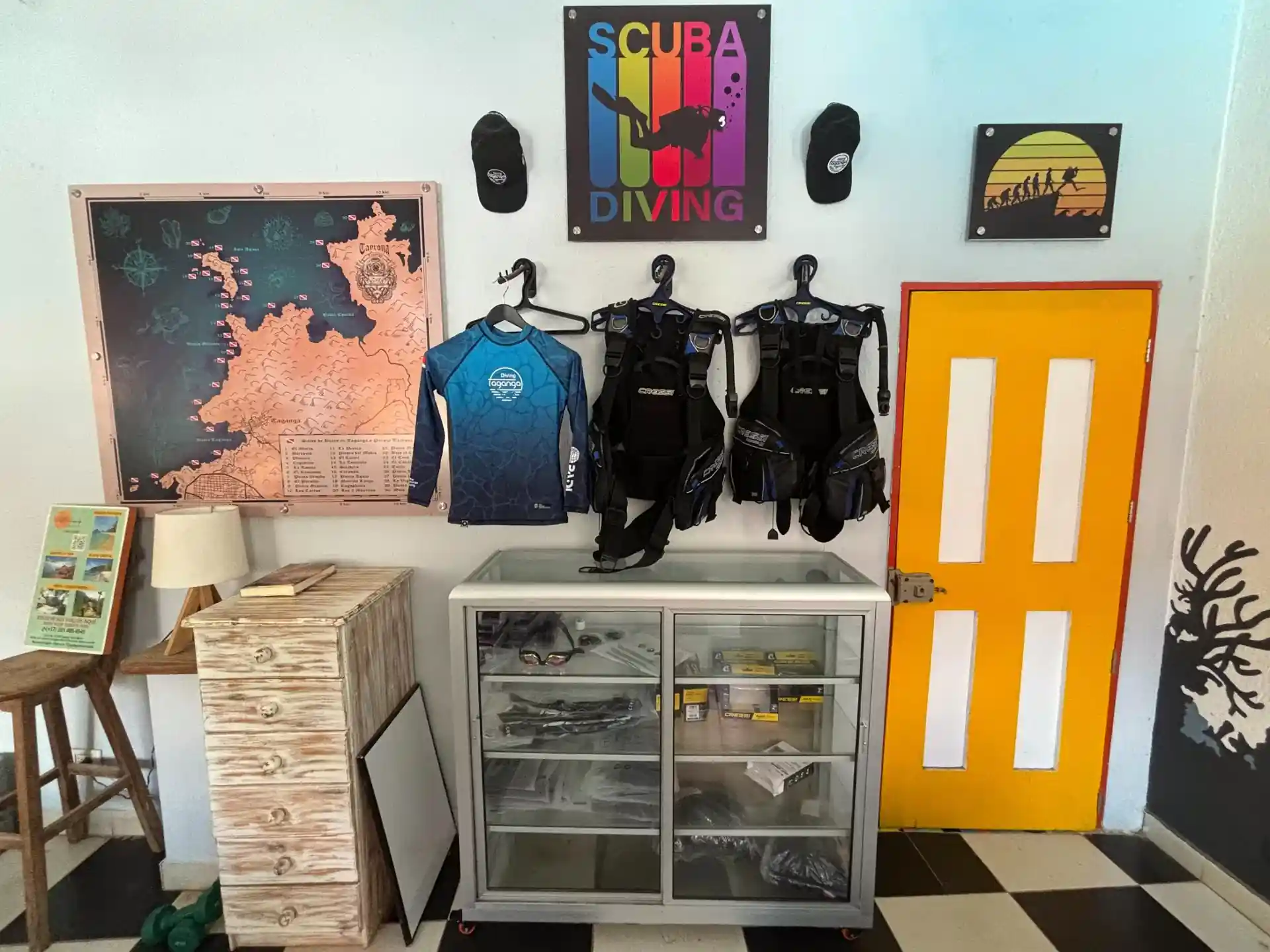 Foto de la tienda de buceo
