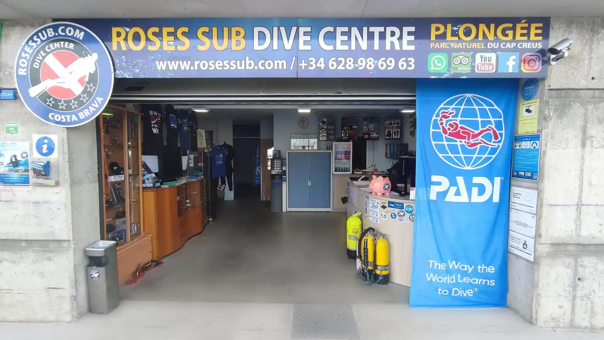 Foto de la tienda de buceo