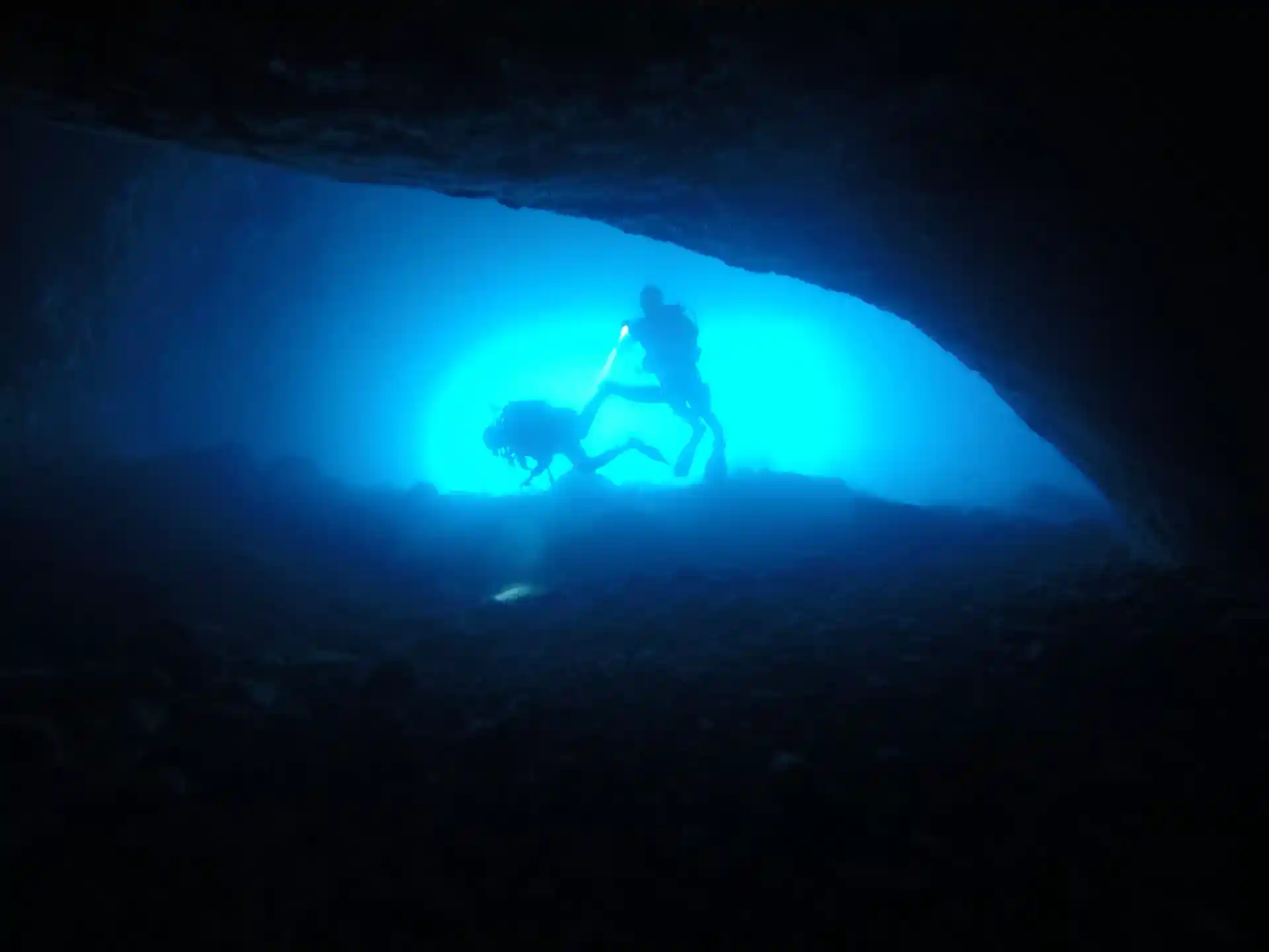 Foto de la tienda de buceo