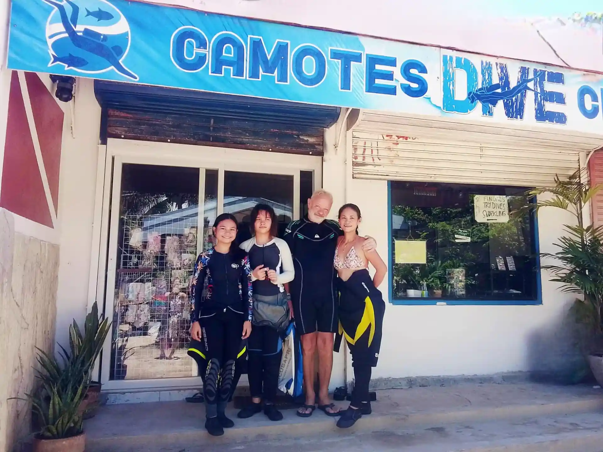 Dive shop photo