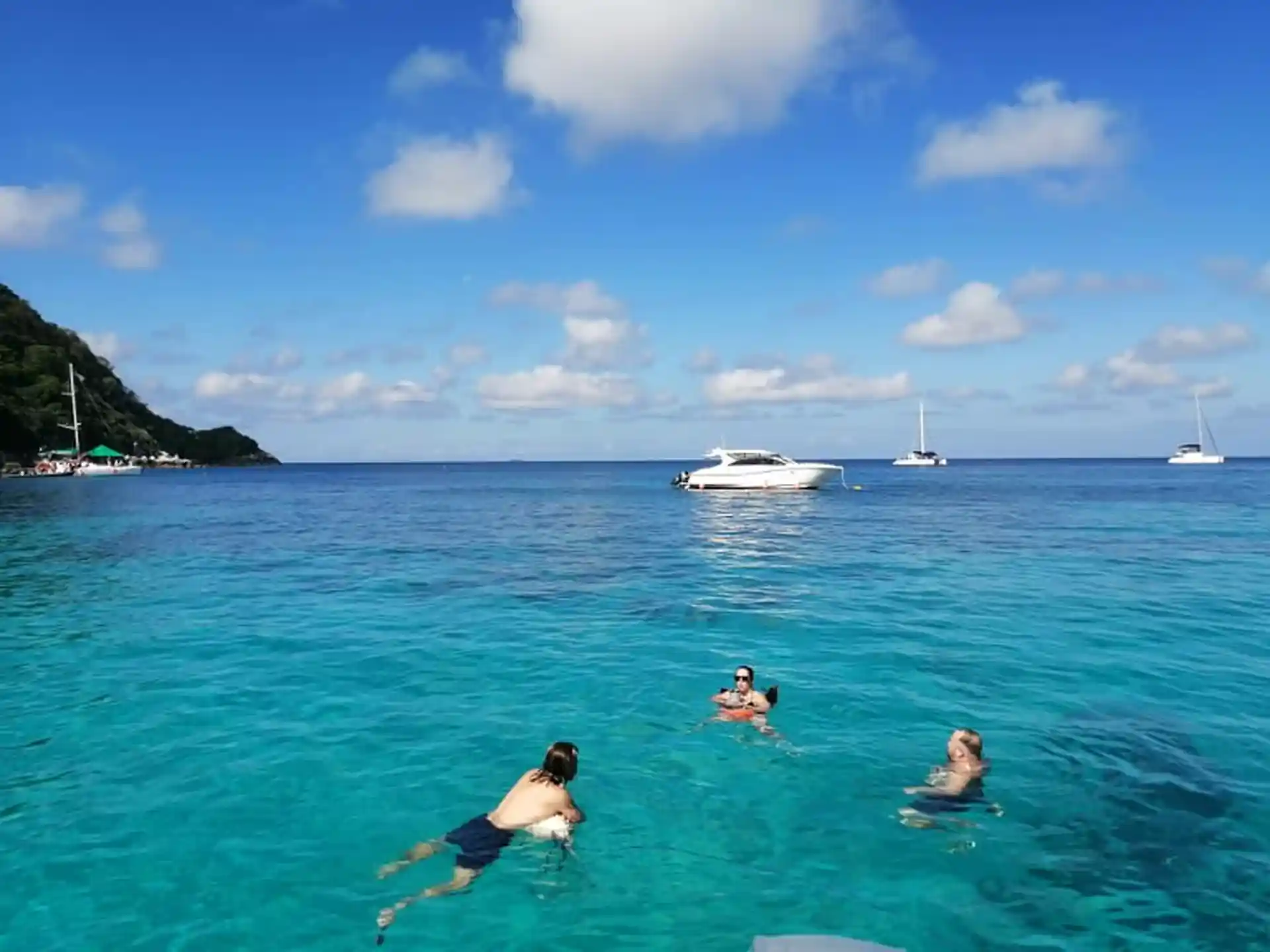 Dive shop photo