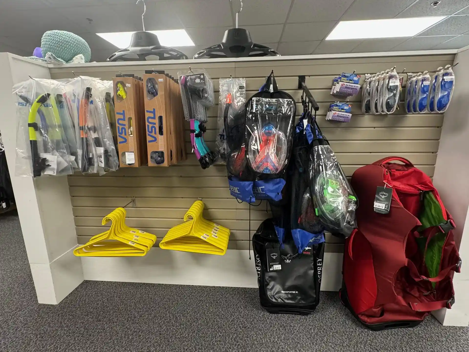 Scuba diving and snorkeling equipment & supplies